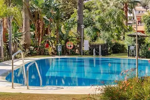Apartamento Cosy Avec Piscine & A 5 Min A Pied Estepona