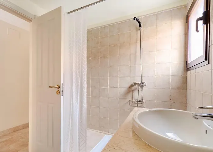 Cosy Avec Piscine & A 5 Min A Pied Estepona