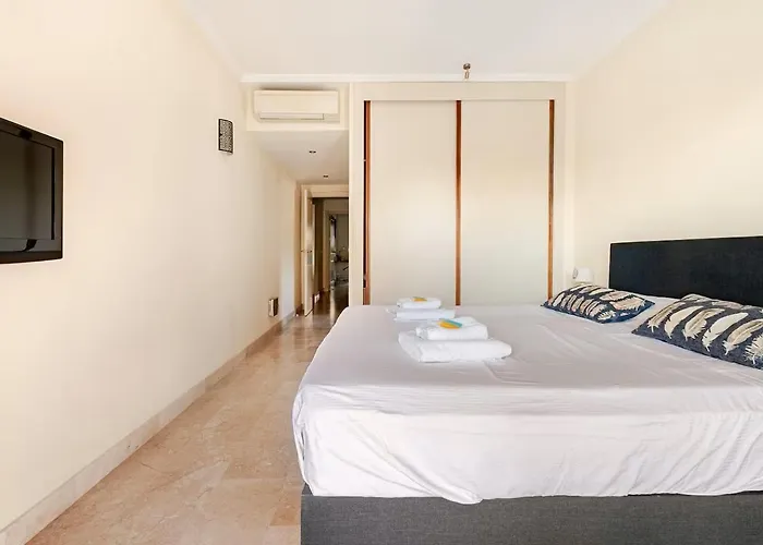 Appartement Appartement cosy avec piscine&plage à 5 min à pied *