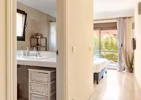 Апартаменты Cosy Avec Piscine & A 5 Min A Pied Эстепона