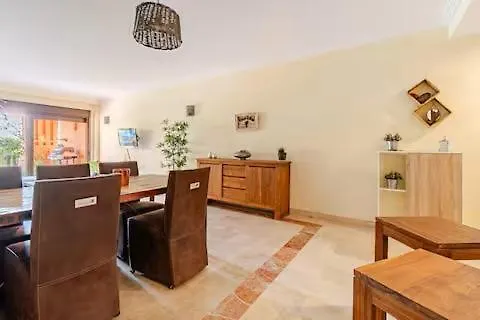 Appartement cosy avec piscine&plage à 5 min à pied *